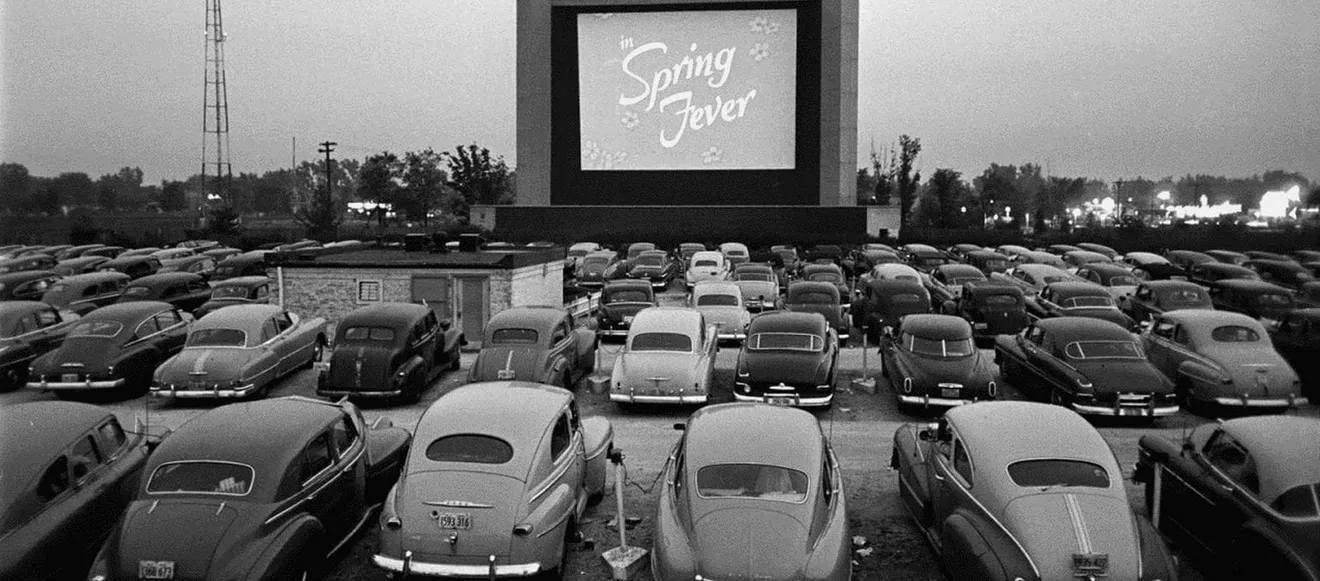Τα drive-in cinemas επιστρέφουν και η αρχή γίνεται στον Λυκαβηττό!