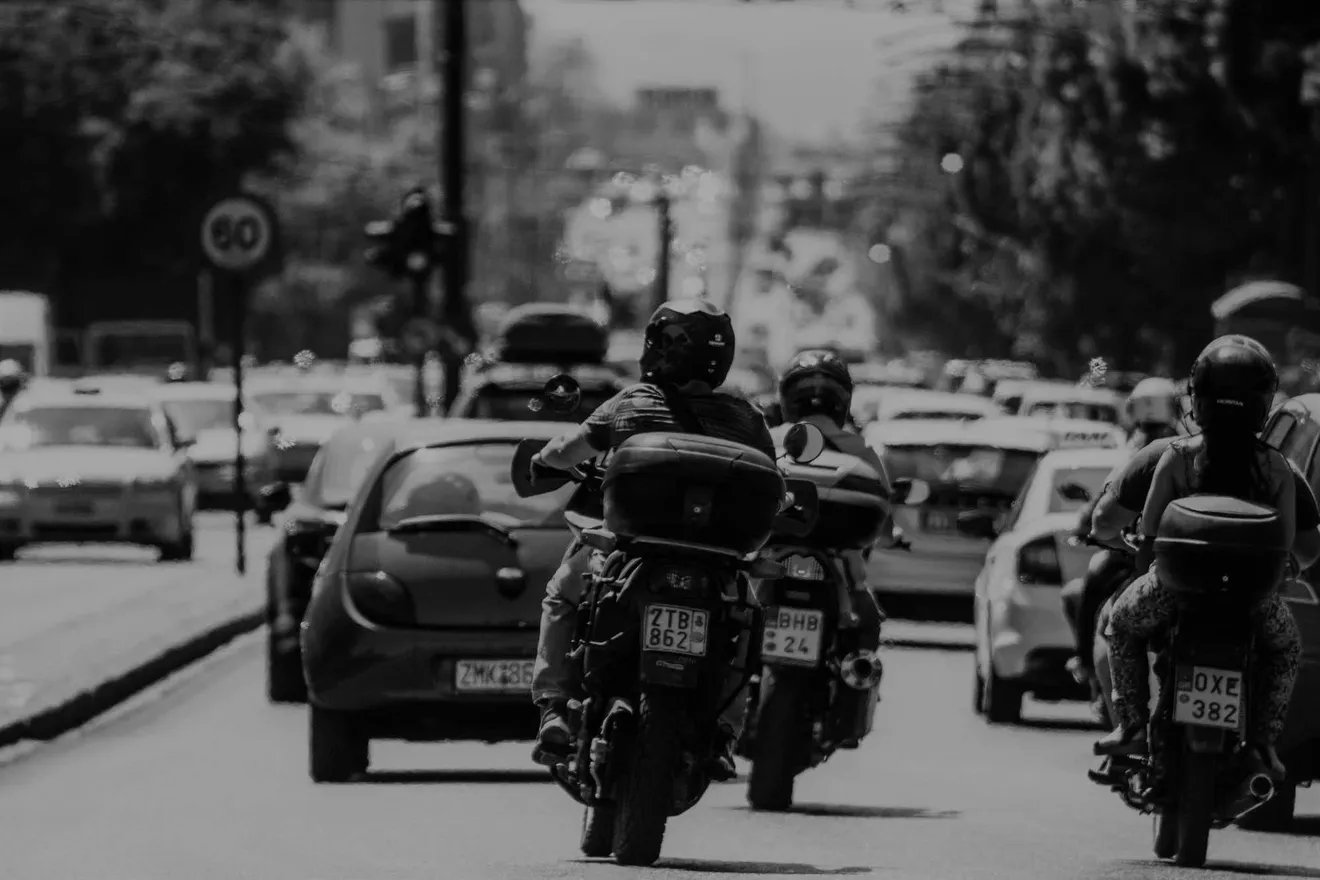 Τροχαίο με τραυματισμό: Τι πρέπει να κάνεις μετά από ατύχημα που δεν είχε απλά σπασμένα φανάρια
