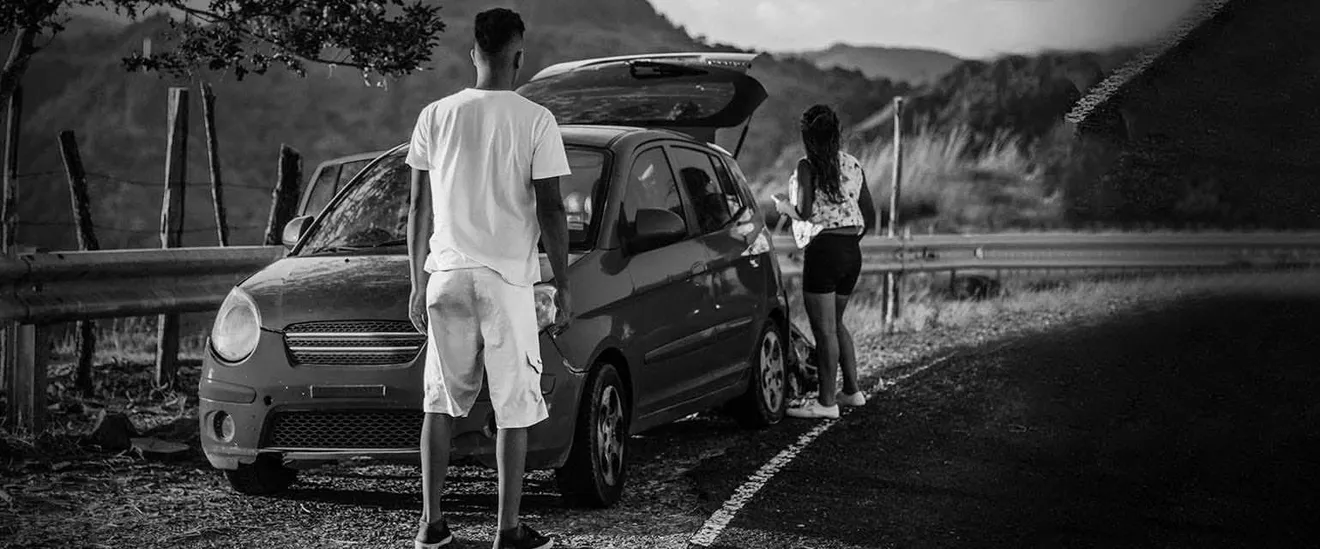 Ούτε ένα, ούτε δύο: εδώ μένουν κάθε μέρα τέσσερα αυτοκίνητα από βενζίνη